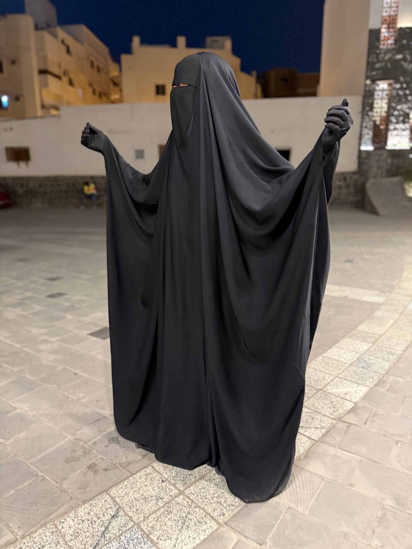 Saudi Closed Jilbab w/finger loop
