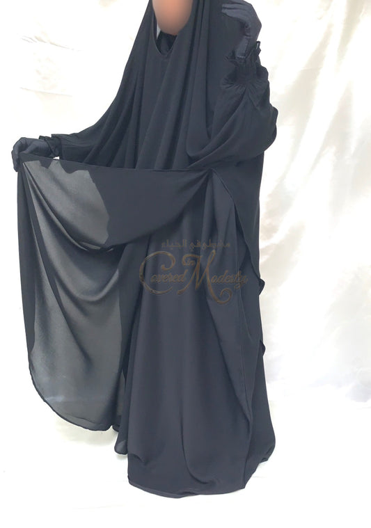 Closed Cape W/scrunch Sleeve
