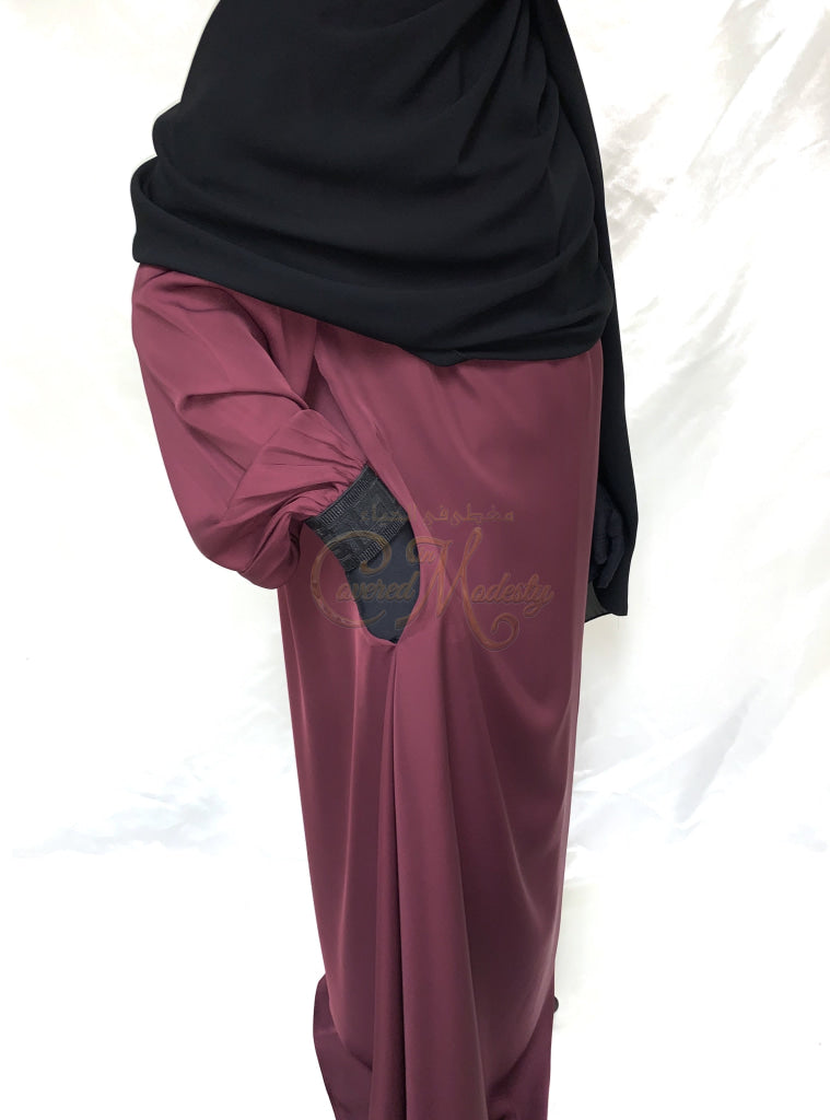 Ruby Doublewide W/design Cuff Abaya