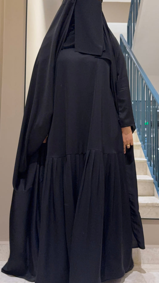 Sleeveless Tiered Abaya