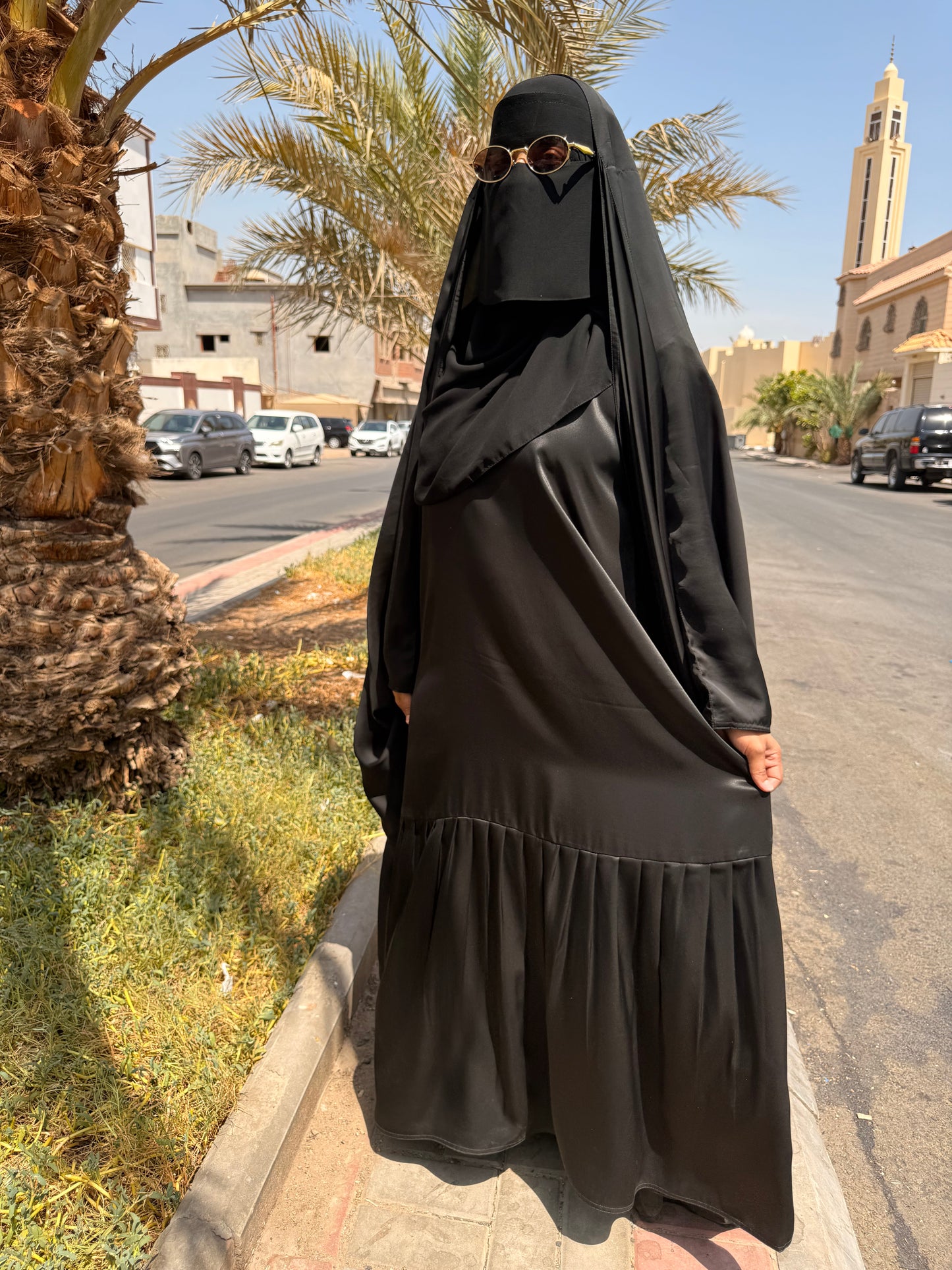 Elegant Satin Sleeveless Abaya