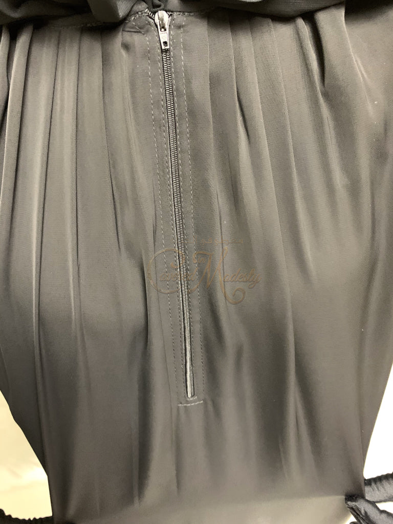 Pleated Abaya W/pockets